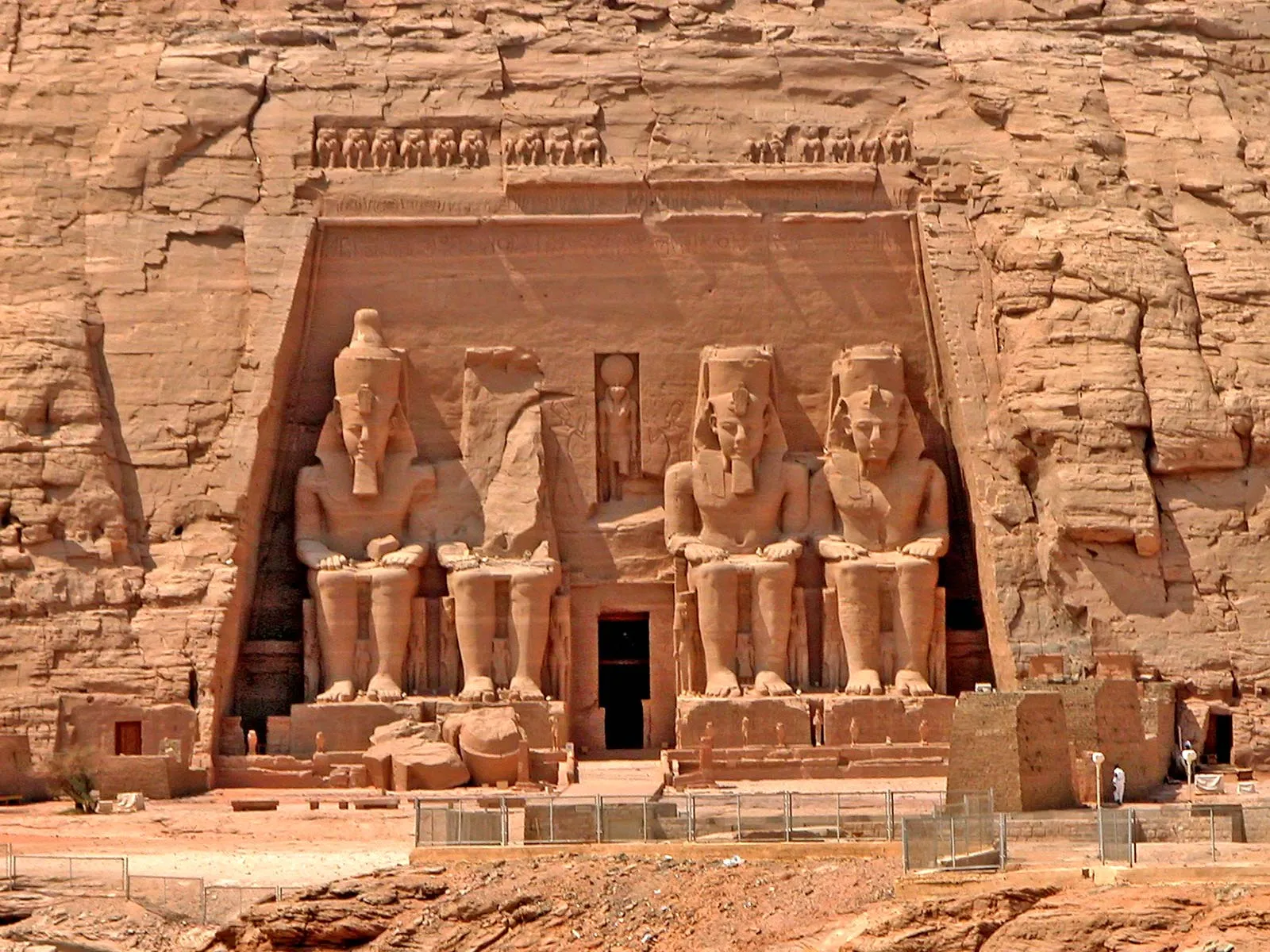 Sur les routes sacrées d'Égypte – Du mystère des temples à la chaleur des rencontres en 10 jours
