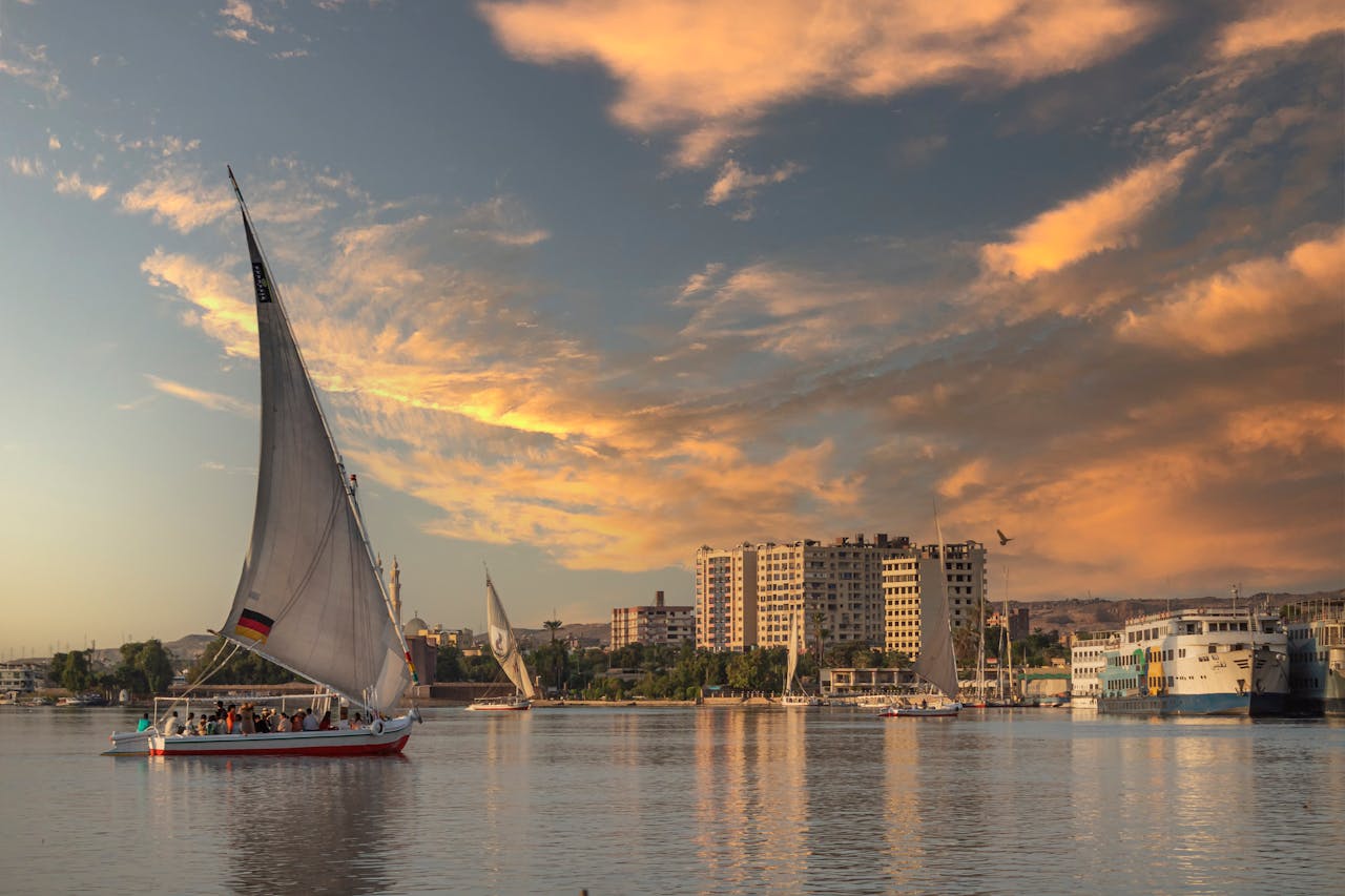 Egypte authentique : 10 jours d'immersion entre pyramides, temples et navigation en felouque sur le Nil