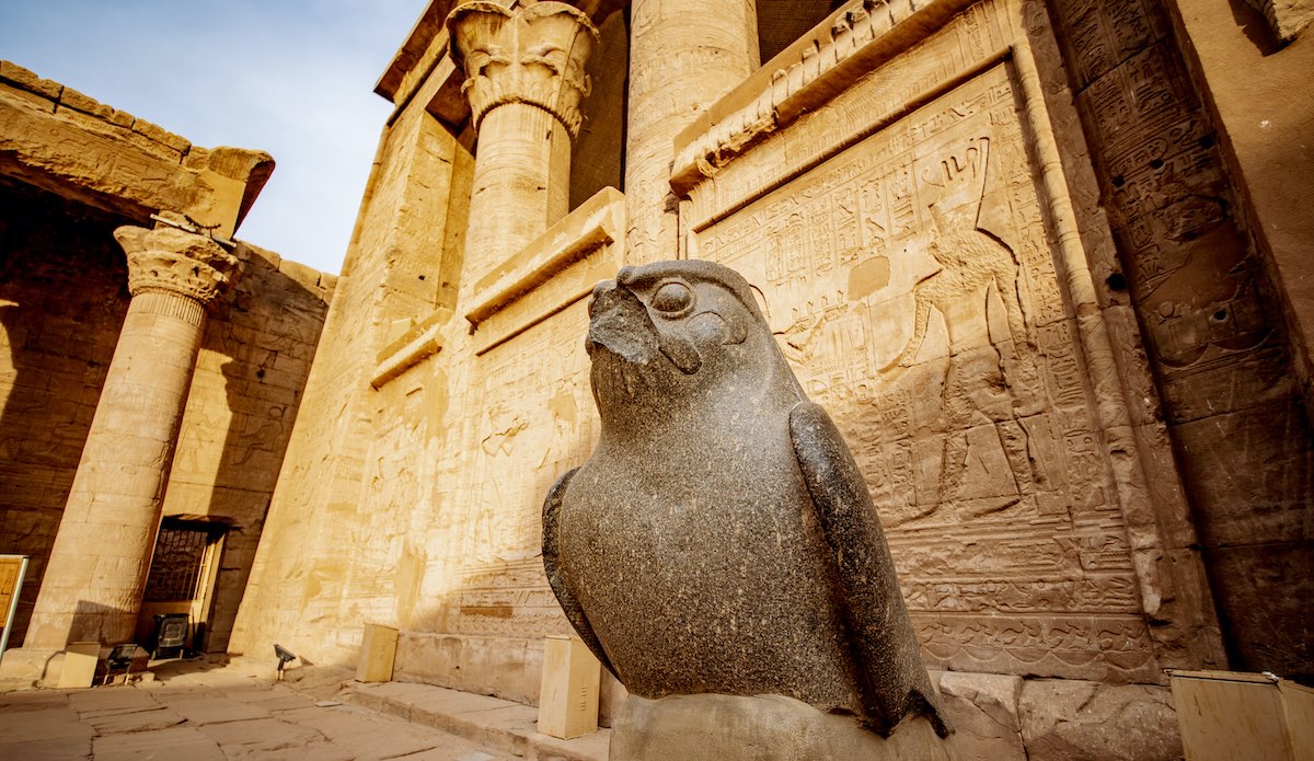 Splendeurs de l'Egypte ancienne : 10 jours d'exception entre Caire millenaire et croisiere de luxe sur le Nil, d'Assouan a Louxor